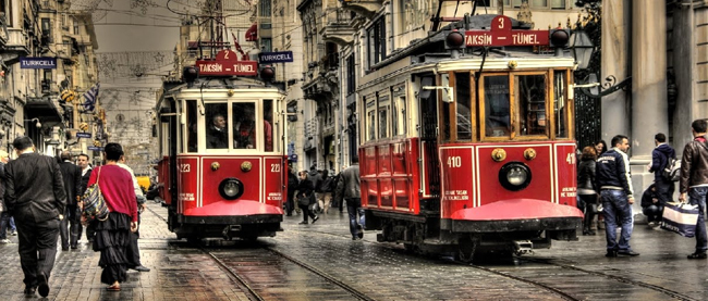 Beyoğlu'nda Kiralık Piyanistler Beyoğlu Piyanist Kiralama